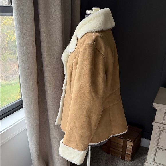 LOFT Faux Fur and Suede like Fabric Cream and Tan Jacket. Size 12 Soft Warm - Picture 4 of 13